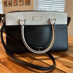 Kate Spade. Black and White Purse.